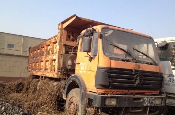 重庆迪庆报废车回收,车辆报废回收公司